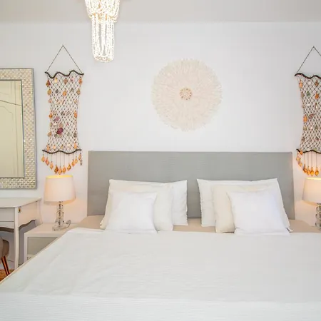 Angel Wings Ocean View 公寓 阿德耶