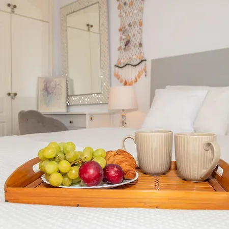 Angel Wings Ocean View 公寓 阿德耶